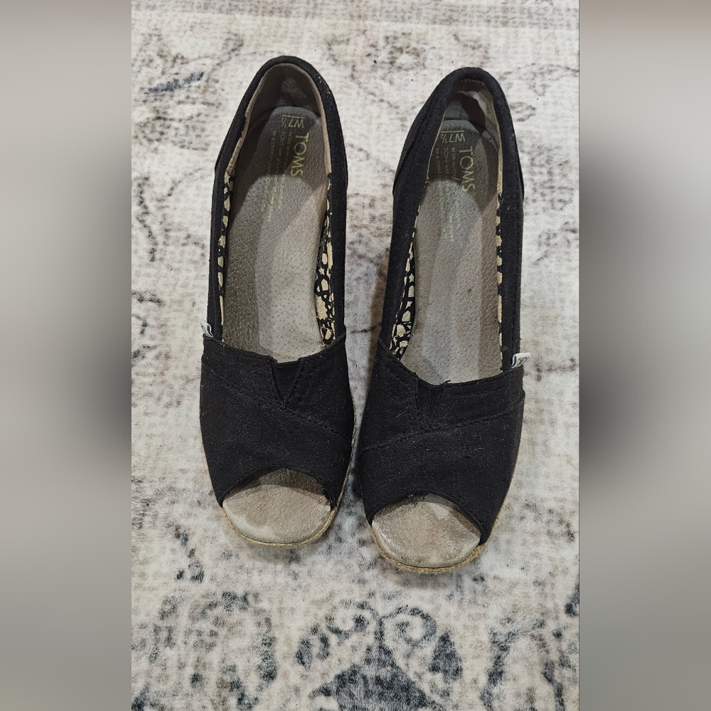 TOMS Women's Black Espadrille Peep-Toe Shoes